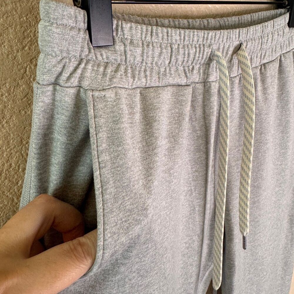 Vuori Womens Jogger Pants Womens XS Heather Gray Performance Ankle Athleisure - Picture 2 of 10